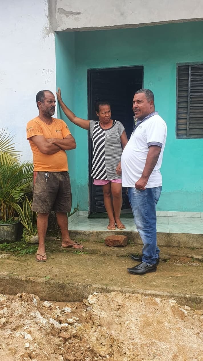 Ibirataia: Vereador Marcos de Manoel fiscaliza obra de pavimentação no Bairro Ponto Chic 2