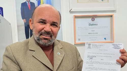 O Ibirataia Notícias parabeniza o vereador Márcio Fatel pelo seu aniversário!