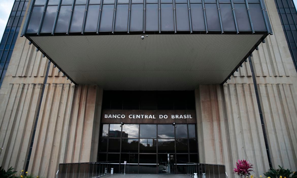 Banco Central reduz 0,5 da taxa selic, que fica em 13,25% ao ano