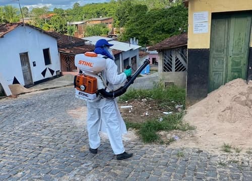Brasil supera 1 mil mortes por dengue este ano