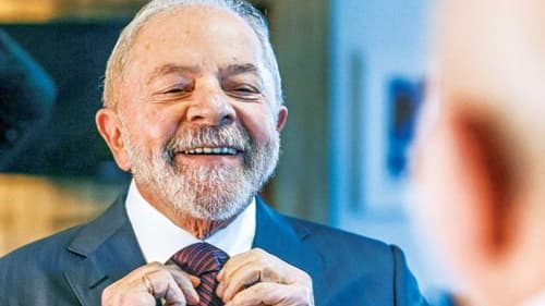 Presidente Lula lidera corrida presidencial de 2026 com ampla margem