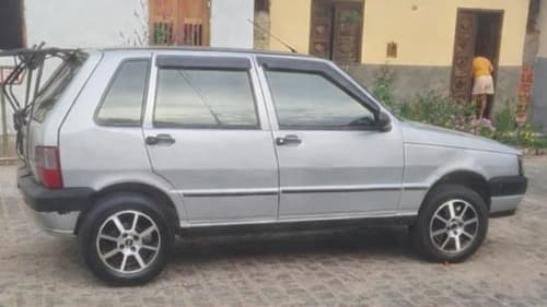 Ibirataia: Fiat Uno é furtado no bairro Massaranduba e mobiliza moradores em busca do veículo