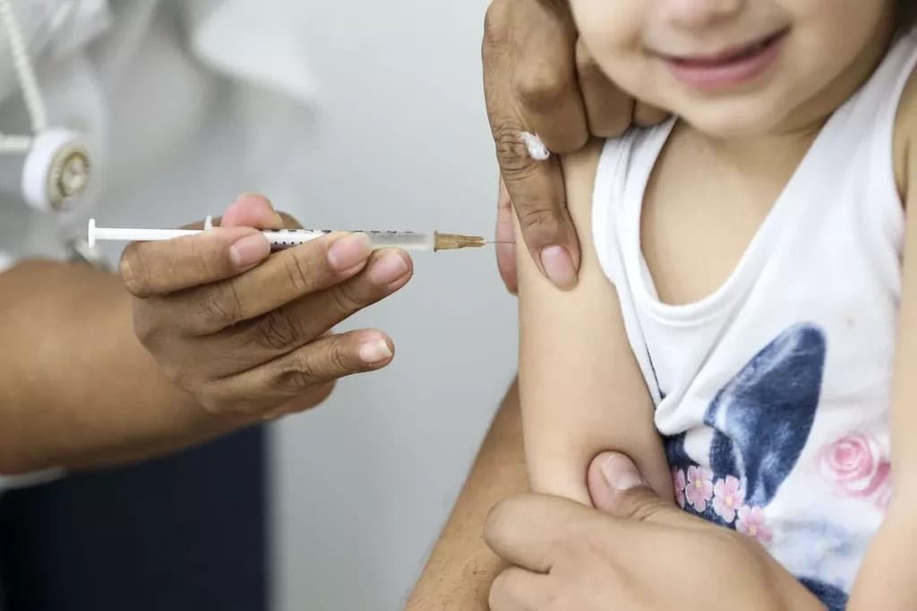 Vacinação contra meningite no Brasil está muito abaixo da meta da Saúde