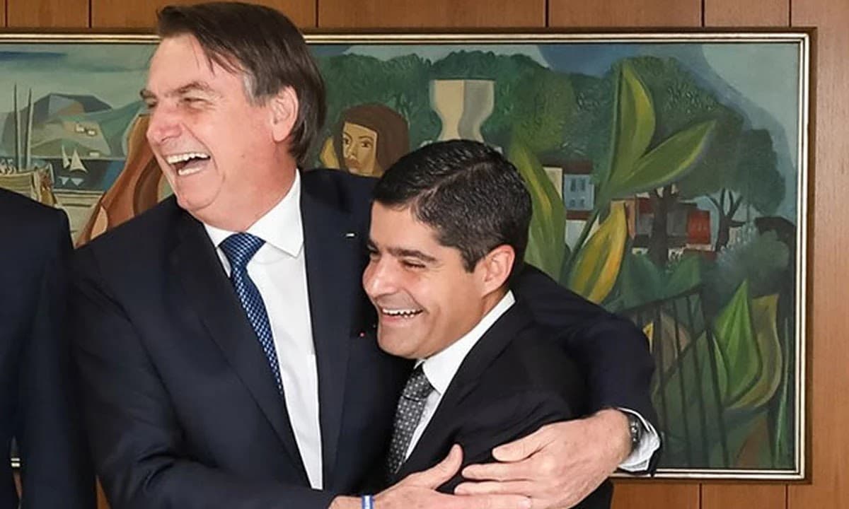 Bolsonaro avalia abrir mão da candidatura de João Roma para apoiar ACM Neto