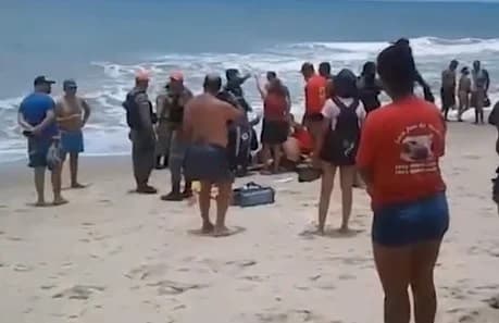 Adolescente é atacado por tubarão em praia de Recife