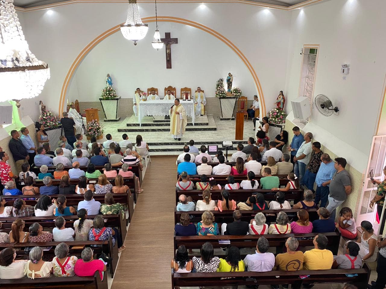Ibirataia: autoridades municipais e estaduais comparecem na celebração do dia de São José