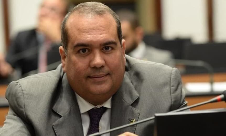 Sandro Régis cobra do governo recuperação de rodovia de acesso a Jucuruçu: "mercados estão sem produtos"