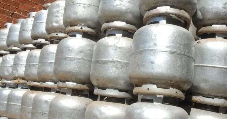 Petrobras anuncia que vai reduzir preço do gás de cozinha pago pelas distribuidoras