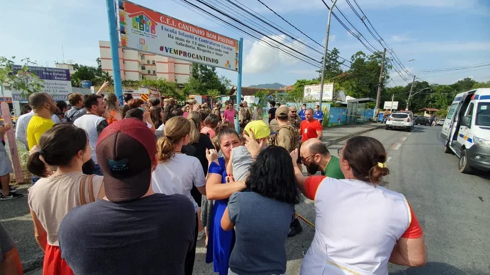 Quatro crianças são mortas em ataque a creche em Blumenau; homem foi preso