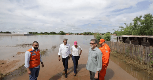 Governador inicia visita a municípios do oeste baiano afetados pelas chuvas
