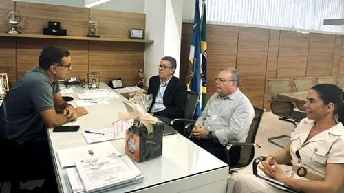Ibirataia: Prefeito Sandro Futuca se reúne com corpo jurídico da Prefeitura para traçar metas para o segundo semestre de 2025