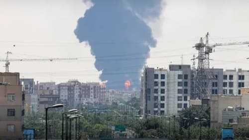 Israel ataca Teerã após pedido de cessar-fogo de Trump; explosões são registradas na capital iraniana