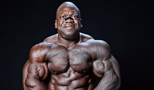 Fisiculturista ex-top 10 do Mr. Olympia morre aos 40 anos após competição