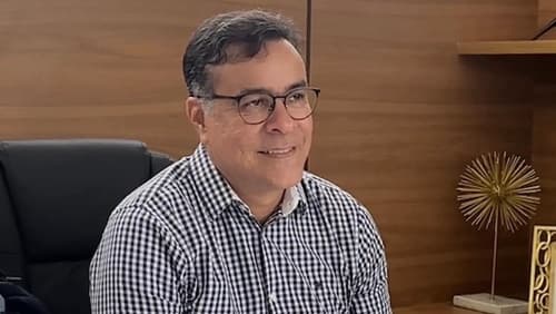 Ibirataia poderá ganhar areninha de futebol e uma escolinha do Vitória