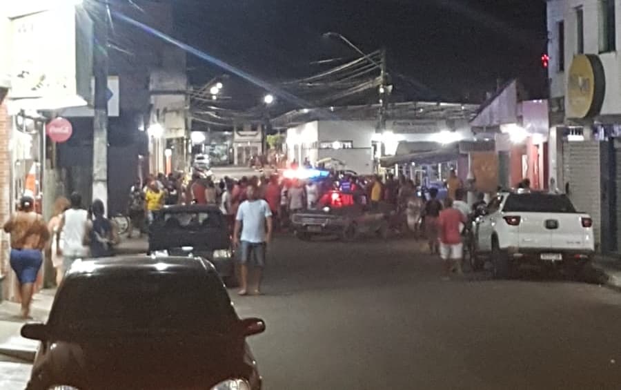 Homem é morto a tiros no centro comercial de Ibirataia
