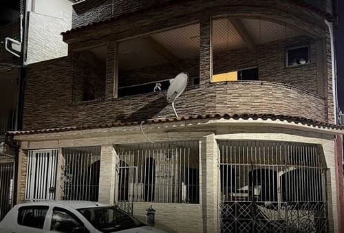 Casal de idosos é encontrado morto em casa na Ilha do Governador; filho teria descoberto crime
