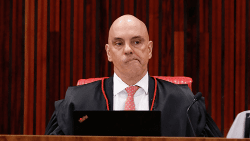 Moraes convoca 1ª turma do STF para analisar suspensão do X nesta segunda