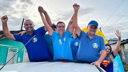Sandro Futuca e Caio Pina realizam uma das maiores carreatas da história política de Ibirataia