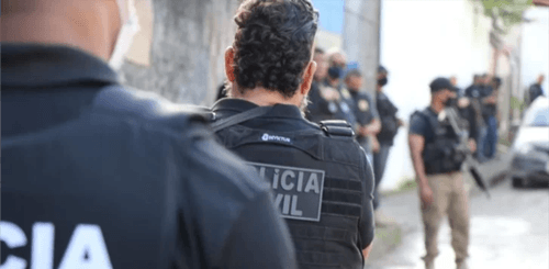 Polícia Civil cumpre mandado de busca e apreensão contra adolescente de 16 anos acusado de agredir mãe e irmã