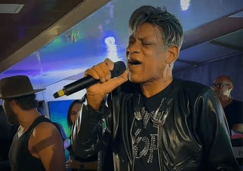 Ex-vocalista da Calcinha Preta morre aos 55 anos em Aracaju