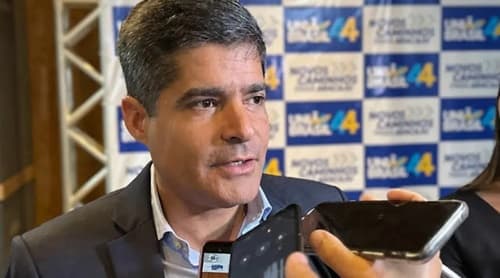ACM Neto critica prefeitos que deixaram União Brasil: “Vergonha e traição”