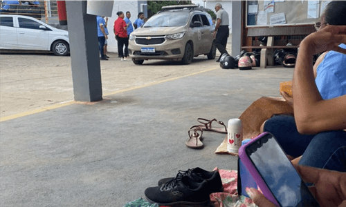 Homem esfaqueia três colegas de trabalho em fábrica na Bahia