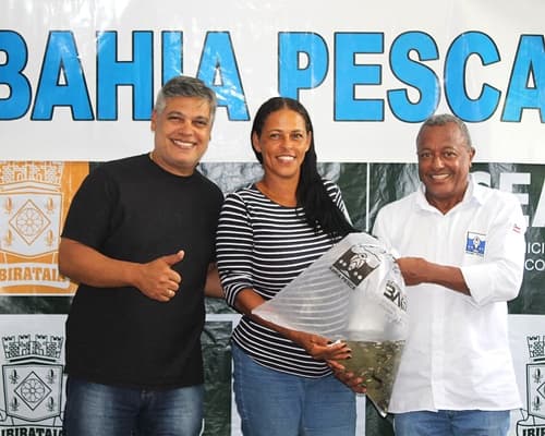 Ibirataia: Secretaria de Agricultura distribui 30 Mil Alevinos para Produtores Rurais