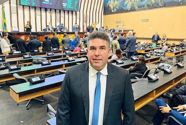 Deputados e mais de 40 prefeitos preparam filiação ao AVANTE na Bahia, sob liderança de Ronaldo Carletto