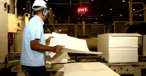 Produção industrial da Bahia registra maior queda do país em fevereiro de 2025