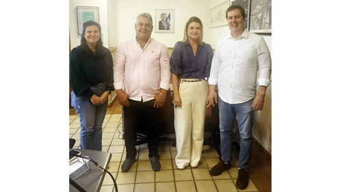 Ibirataia: Prefeita Ana Cléia e Secretário de Governo Valdo Silva reforçam compromisso com Desenvolvimento Urbano do município em audiência na CONDER