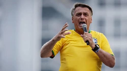Bolsonaro debocha de denúncia da PGR e diz que "cagou" para prisão