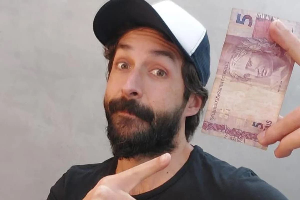 “Primo Pobre” agora investe em FIIs: “Quanto mais desespero para ganhar rápido, mais chance de perder”