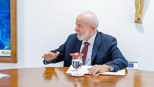 Lula sanciona projeto de lei do pacote fiscal sobre BPC, com dois vetos