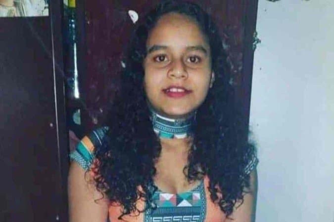 Família procura garota que saiu dizendo que ia para a escola e não voltou