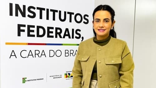 Prefeita Laryssa protocola pedido para implantação do IFBA em Ipiaú