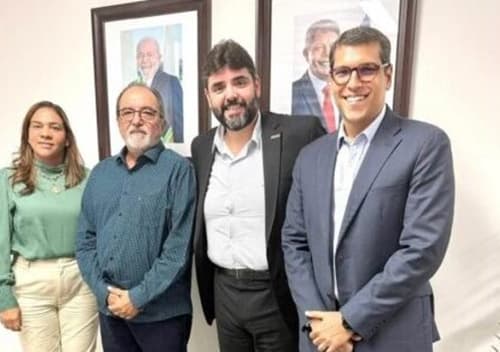 Prefeito de Itapetinga sinaliza aproximação com Jerônimo e pode deixar base de ACM Neto