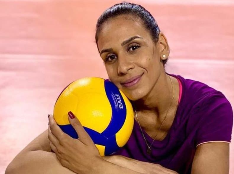 Morre Paula Borgo, ex-jogadora da Seleção Brasileira de vôlei, aos 29 anos