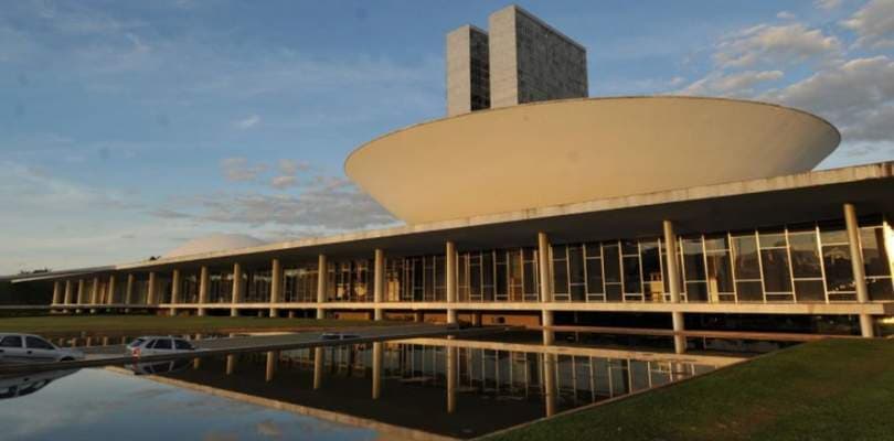 Congresso autoriza uso da reforma do Imposto de Renda para bancar novo Bolsa Família