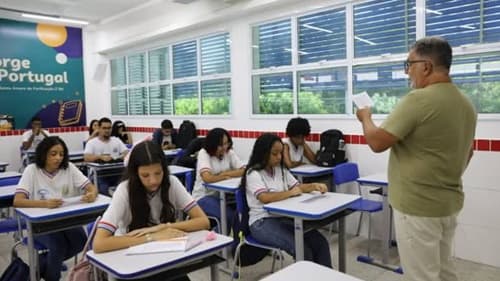 Projeto prevê multa de até R$ 10 mil para pais de alunos com mau comportamento nas escolas