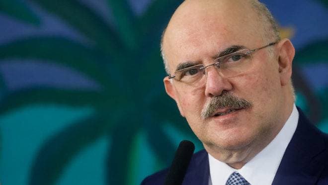 Ministro da Educação defende a volta às salas de aula e a “desburocratização do MEC” no credenciamento de instituições