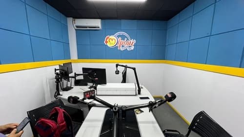 FM Ipiaú fica fora do ar após torre ser atingida por raios