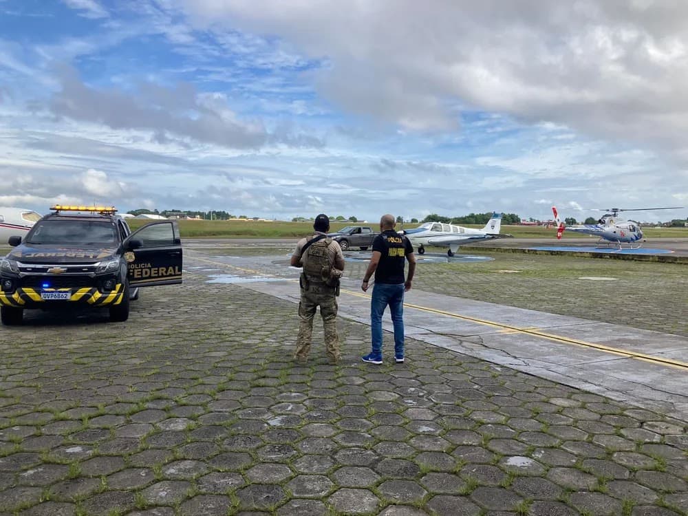 Avião que pertence à igreja é flagrado com quase 300 kg de droga no aeroporto de Belém