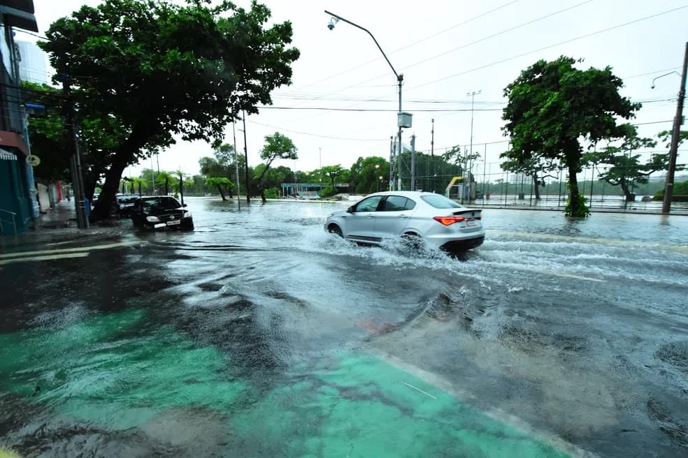 Chuva forte ameaça Nordeste nos próximos dias; frio ainda castiga, mas começa a ceder no Sul