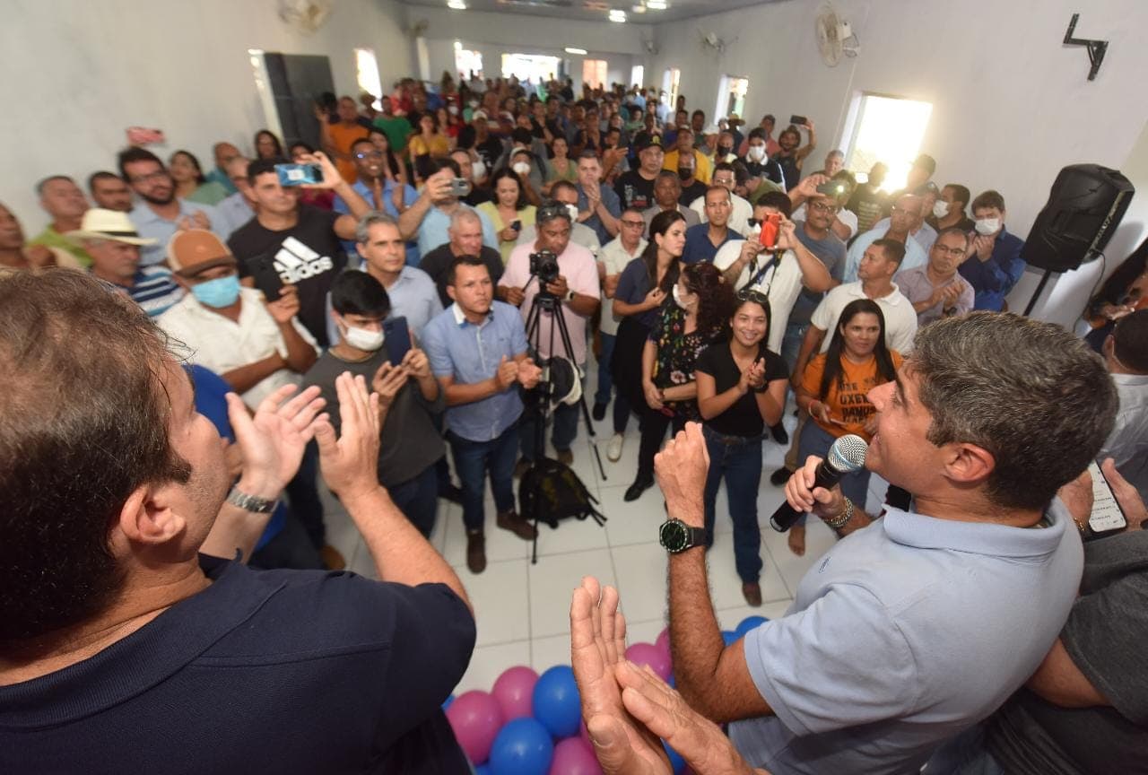 "Essa é a hora da gente começar a construir o futuro", diz ACM Neto em Vereda