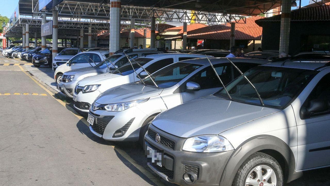 Preço de carros usados e seminovos deve cair com pacote do governo
