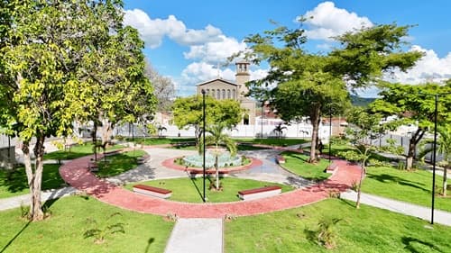 Praça totalmente reformada será entregue pela prefeitura de Itagibá
