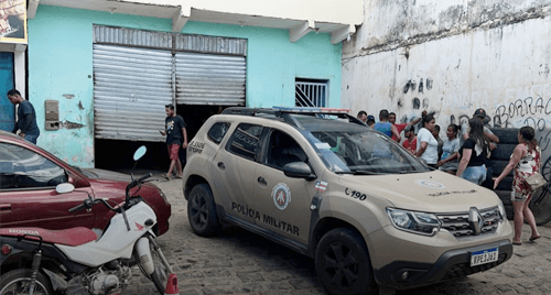Ipiaú: Jovem é perseguido e morto a tiros dentro de borracharia na Avenida Getúlio Vargas