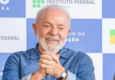 Lula sanciona lei que garante piso salarial nacional a professores da educação infantil