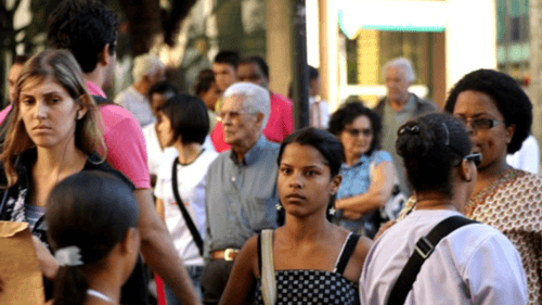 Expectativa de vida na Bahia chega 75,6 anos em 2023, diz IBGE
