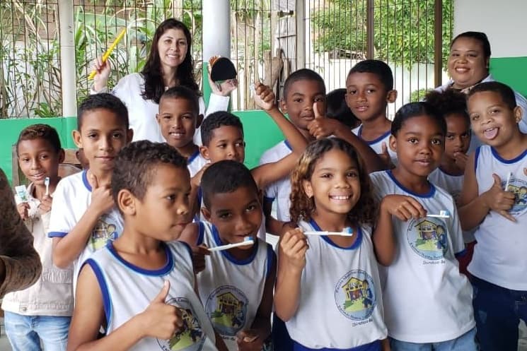 Prefeitura de Ibirataia através da SEMUS promove Ação de Saúde Bucal na Escola Municipal Castro Alves